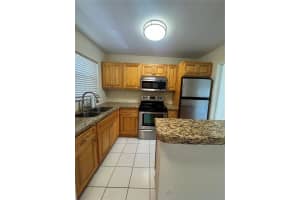 8595 Sunrise Lakes Blvd 312, Sunrise