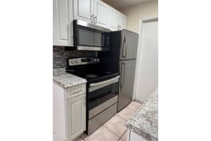 2331 Adams St 13, Hollywood