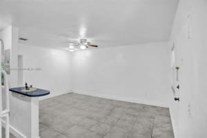 1860 Venice Park Dr 0, North Miami