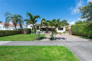 608 Sw 26 Roads, Miami