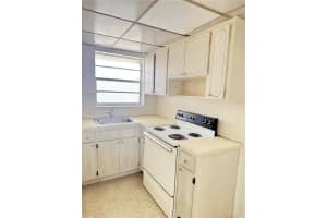 55 W 7th St 12, Hialeah