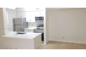 2826 S University Dr 0, Davie