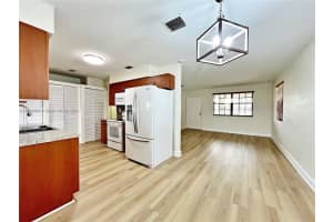 1351 W 34th St, Hialeah