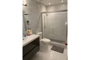 11548 Nw 48th Ter 48, Doral