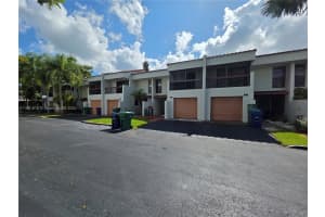 6509 Racquet Club Dr 45, Lauderhill