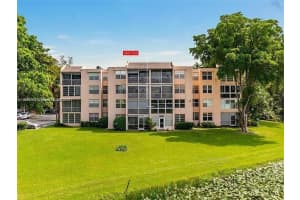 9495 Evergreen Pl 203, Davie