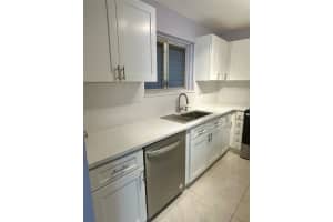 394 N Laurel Dr 303, Margate