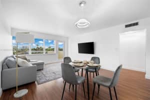 401 Golden Isles Dr 406, Hallandale Beach