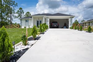 1040 Bell Blvd S, Lehigh Acres