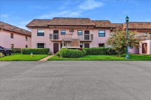 10529 Nw 10th St 201, Pembroke Pines