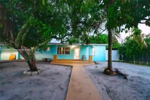 15735 Nw 28th Pl 1, Miami Gardens