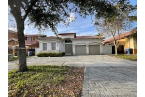 8811 Nw 178th Ln, Hialeah
