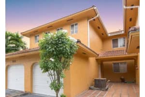 7579 Nw 174th Ter 7579, Hialeah