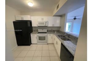1133 Golden Lakes Blvd 816, West Palm Beach