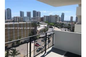401 Golden Isles Dr 901, Hallandale Beach