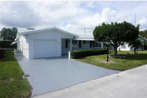 708 Sw 24th St, Boynton Beach