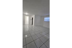 1590 Ne 125th Ter 3, North Miami