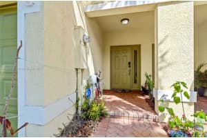 2429 Nw 31st Ct, Oakland Park