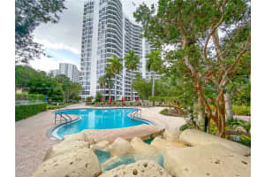 3400 Ne 192nd St Lph7, Aventura