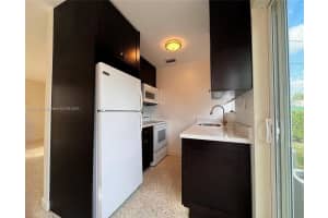 628 W 17th St 628, Hialeah