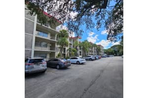 3070 Nw 48th Ter 103, Lauderdale Lakes