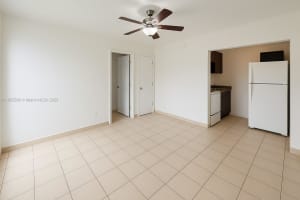 1015 Palm Ave 12a, Hialeah