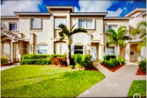 2241 Se 26th Ln 2241, Homestead
