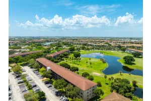 850 Sw 133rd Ter 312b, Pembroke Pines