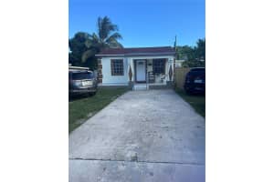 1178 Nw 105th Ter, Miami