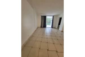 3660 Ne 166th St 105, North Miami Beach