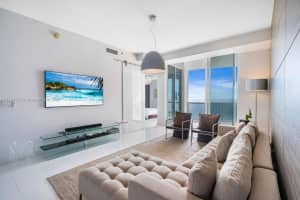 15811 Collins 2006, Sunny Isles Beach