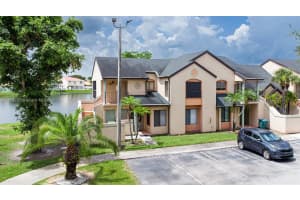 8250 Nw 191st St 10-d, Hialeah