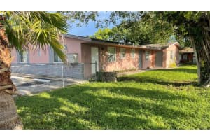 5200 Nw 16th St 2, Lauderhill