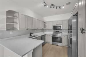 1125 Doveplum St, Hollywood