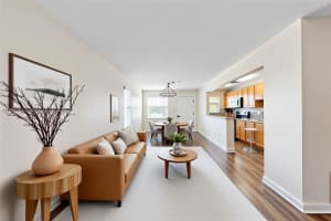 5839 Sw 74th Ter 305, South Miami