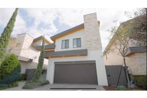 7661 Nw 103rd Ct 7661, Doral