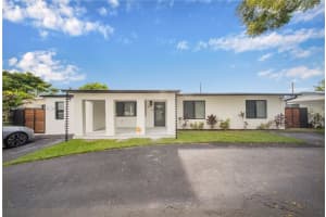 3021 Sw 97th Ave, Miami