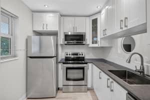 5001 Nw 34th St 304, Lauderdale Lakes