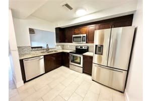 4245 S Pine Island Rd, Davie