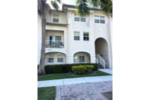 11601 Nw 89th St 204, Doral
