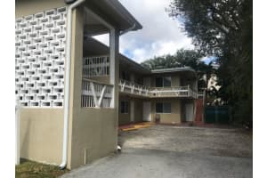 1585 Ne 125th St 8, North Miami