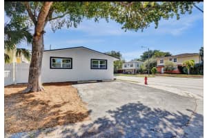 1300 Ne 2nd Ave West, Fort Lauderdale