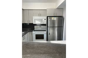 4165 Sw 67th Ave 210b, Davie