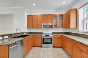 1033 Ne 17th Way 803, Fort Lauderdale