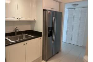 400 Leslie Dr 308, Hallandale Beach