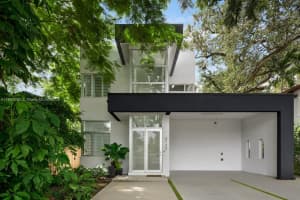 5720 Sw 24 St, Miami