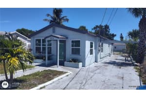 173 W 16th St A, Riviera Beach