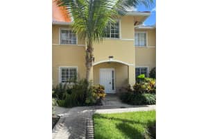 2062 Ne 167th St 2, North Miami Beach