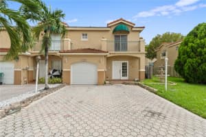 7073 Sw 158th Court, Miami