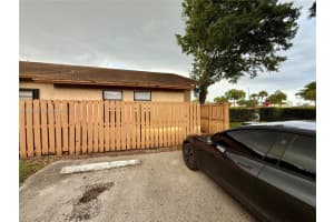 6703 Nw 192nd Ter 6703, Hialeah